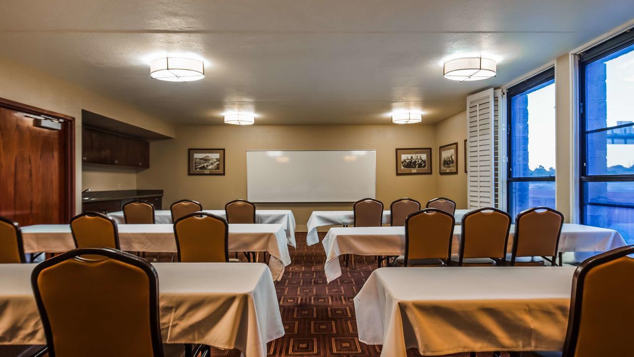 Holiday Inn Express & Suites Phoenix - Tempe By Ihg Exterior photo